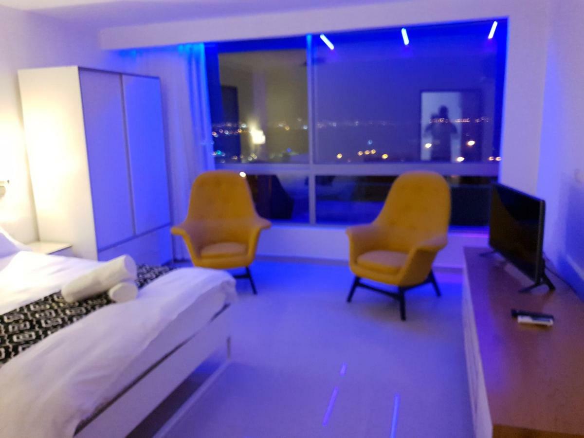Avshalom Holiday Apartments 엘라트 외부 사진