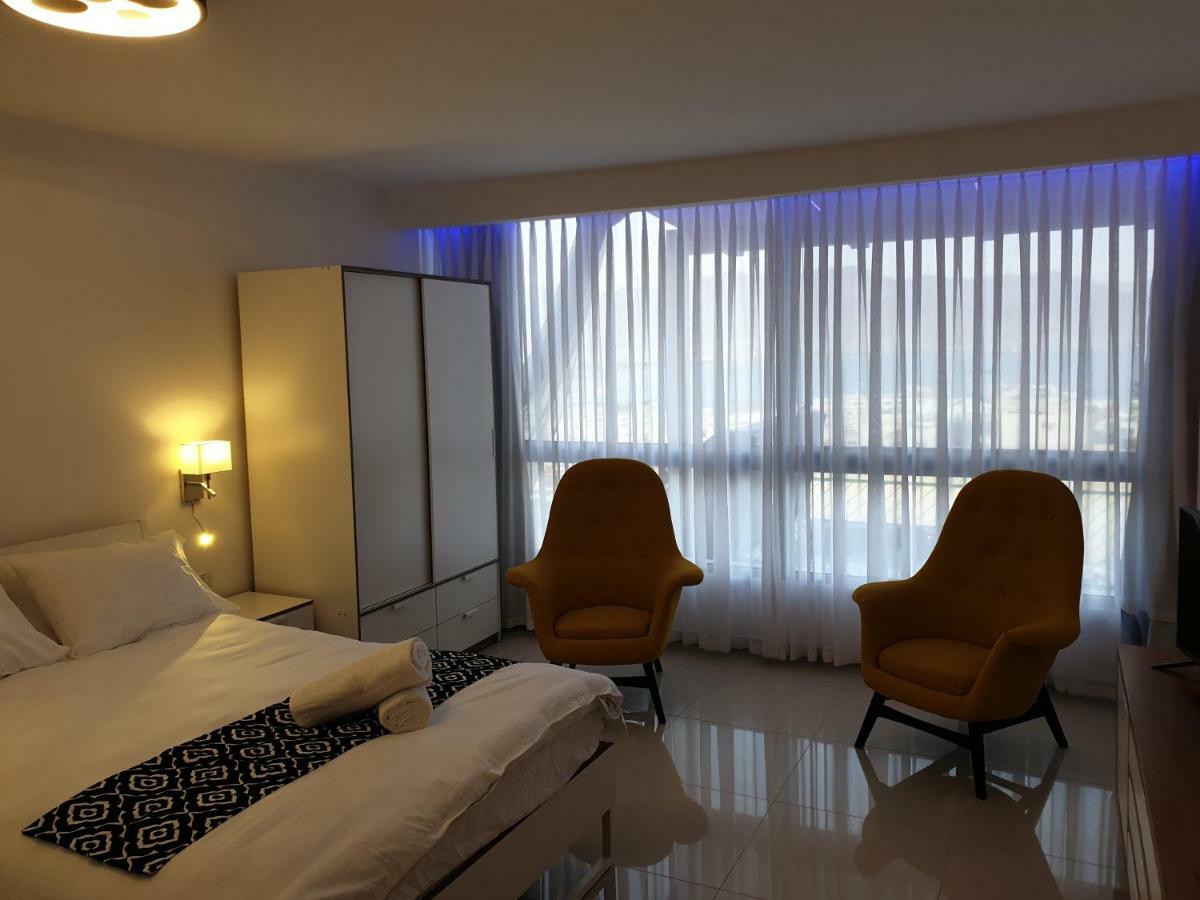 Avshalom Holiday Apartments 엘라트 외부 사진