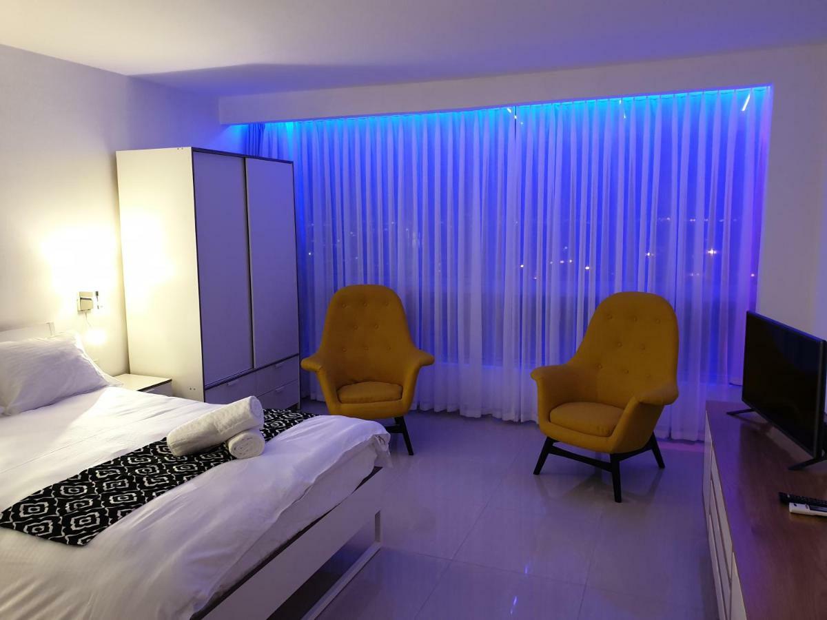 Avshalom Holiday Apartments 엘라트 외부 사진